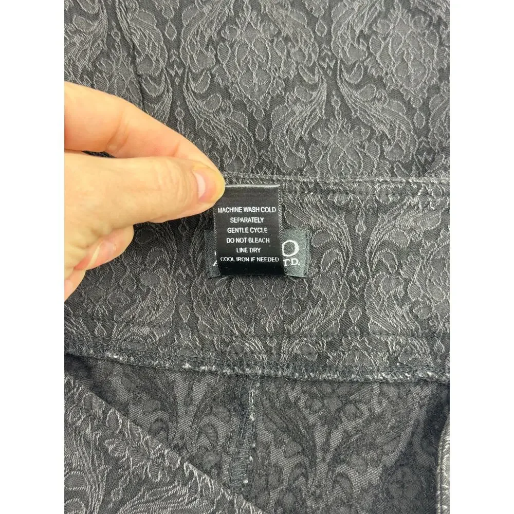 SOHO apparel LTD medium, Black pencil skirt